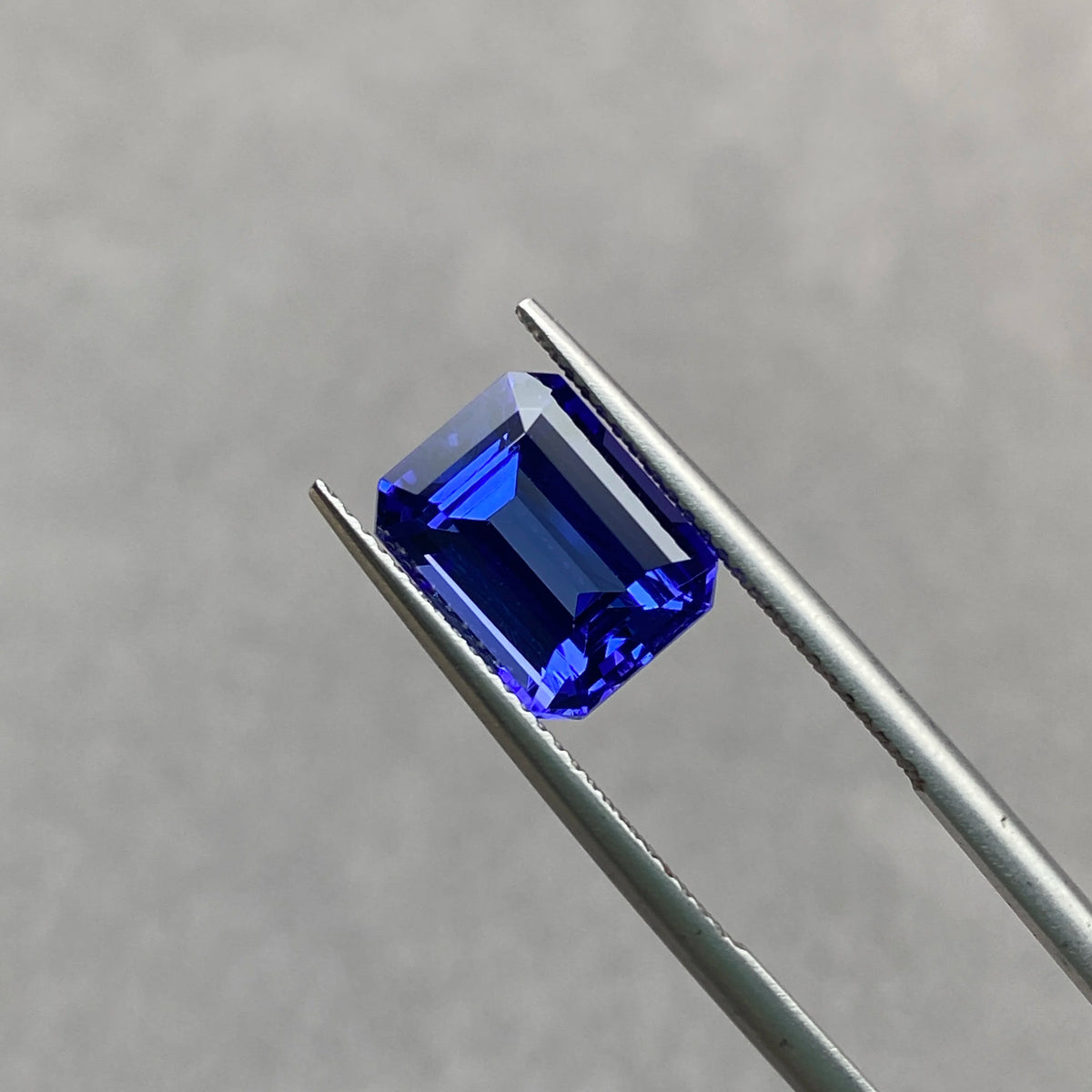 Vivid Blue Natural Tanzanite Small octagonal Cut 4.58ct VVS Loose Gemstone Customize