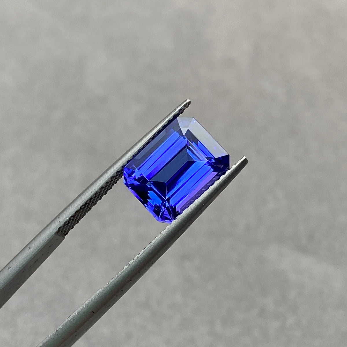 Vivid Blue Natural Tanzanite Small octagonal Cut 4.58ct VVS Loose Gemstone Customize