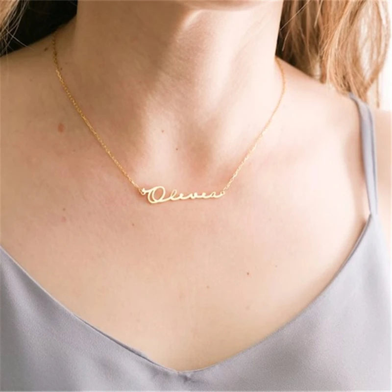 Collier avec nom personnalisé, collier ras du cou doré personnalisé en acier inoxydable pour femmes et hommes, bijoux personnalisés, cadeau pour couple