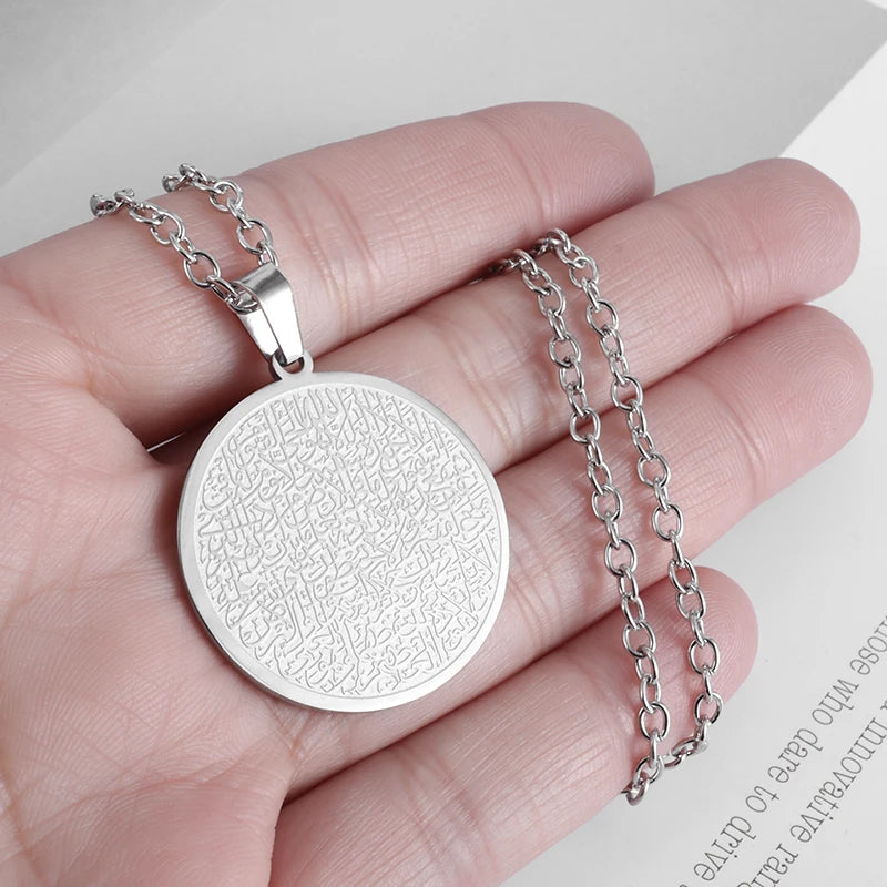 Collier avec pendentif rond en acier inoxydable du Coran Ayatul Kursi, messager de Dieu arabe, pour femme, bijoux amulette islamique musulmane Allah