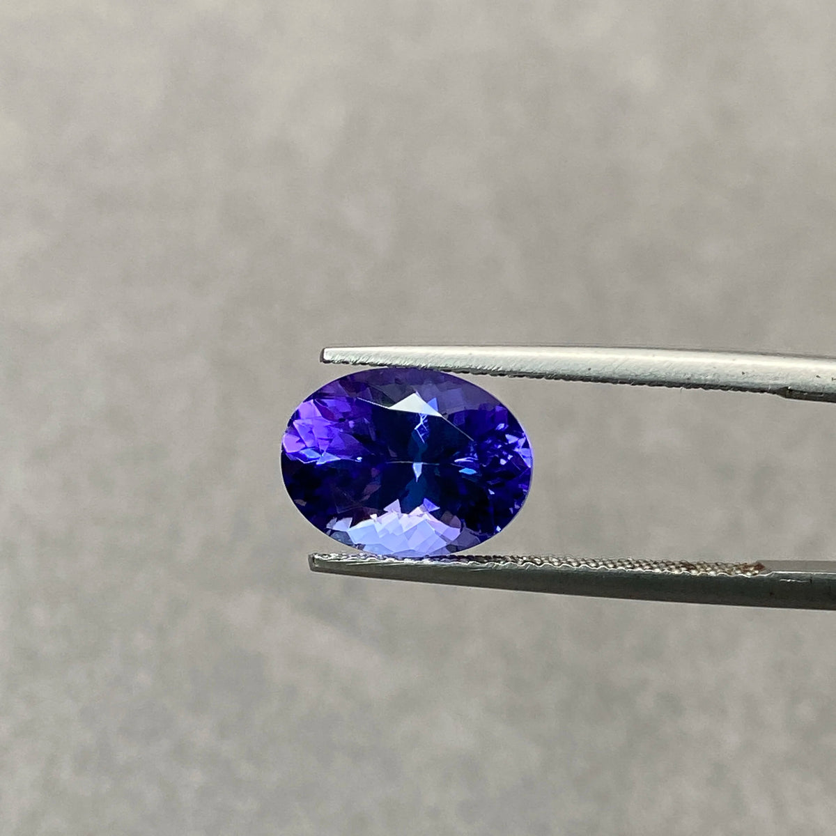 Natural Tanzanite Vivid Blue Oval Shape Brilliant Cut 4.415ct VVS Loose Gemstone Customize