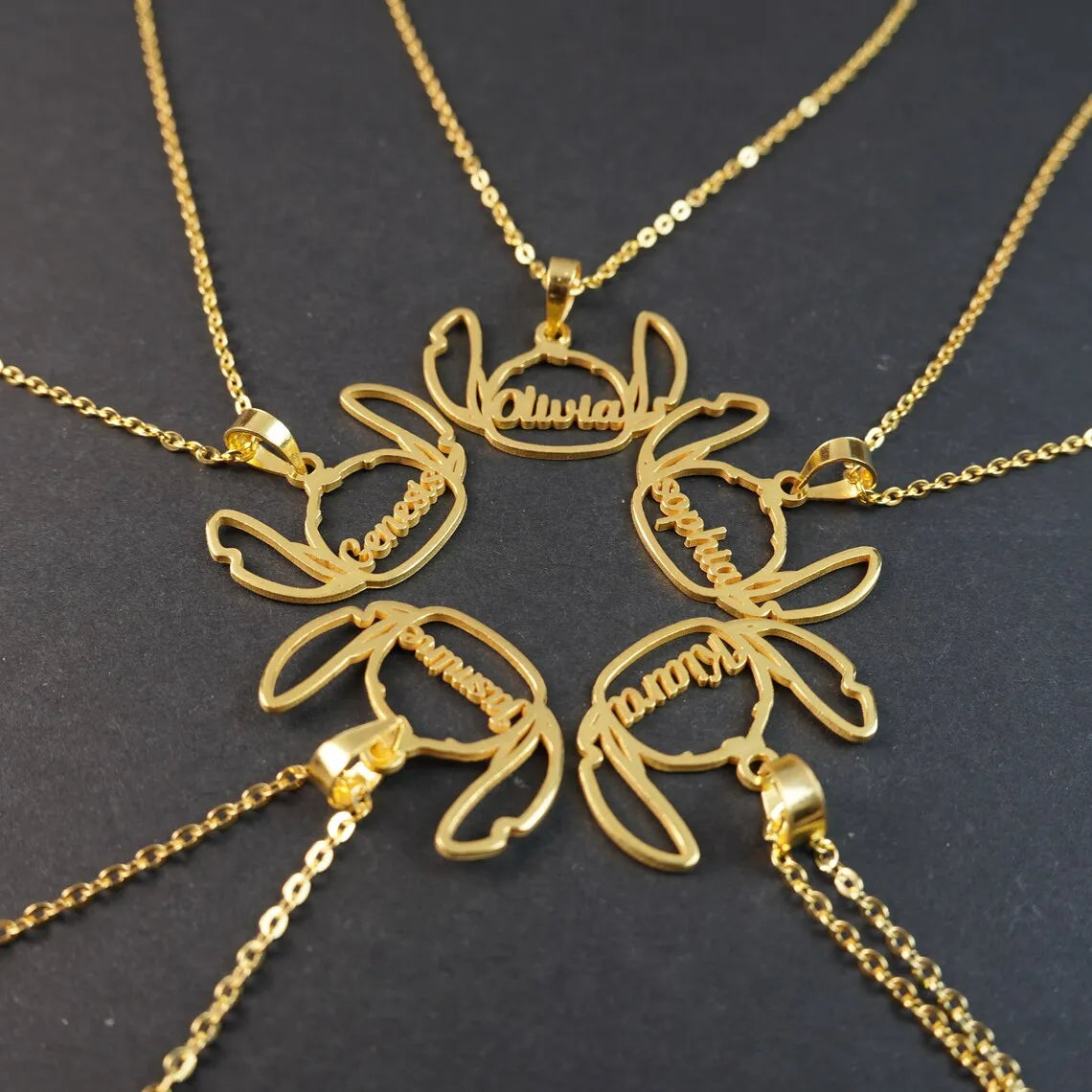 Collier personnalisé avec nom de dessin animé mignon pour femmes, filles, enfants, bijoux en acier inoxydable, tous les personnages d'anime, collier pendentif chat