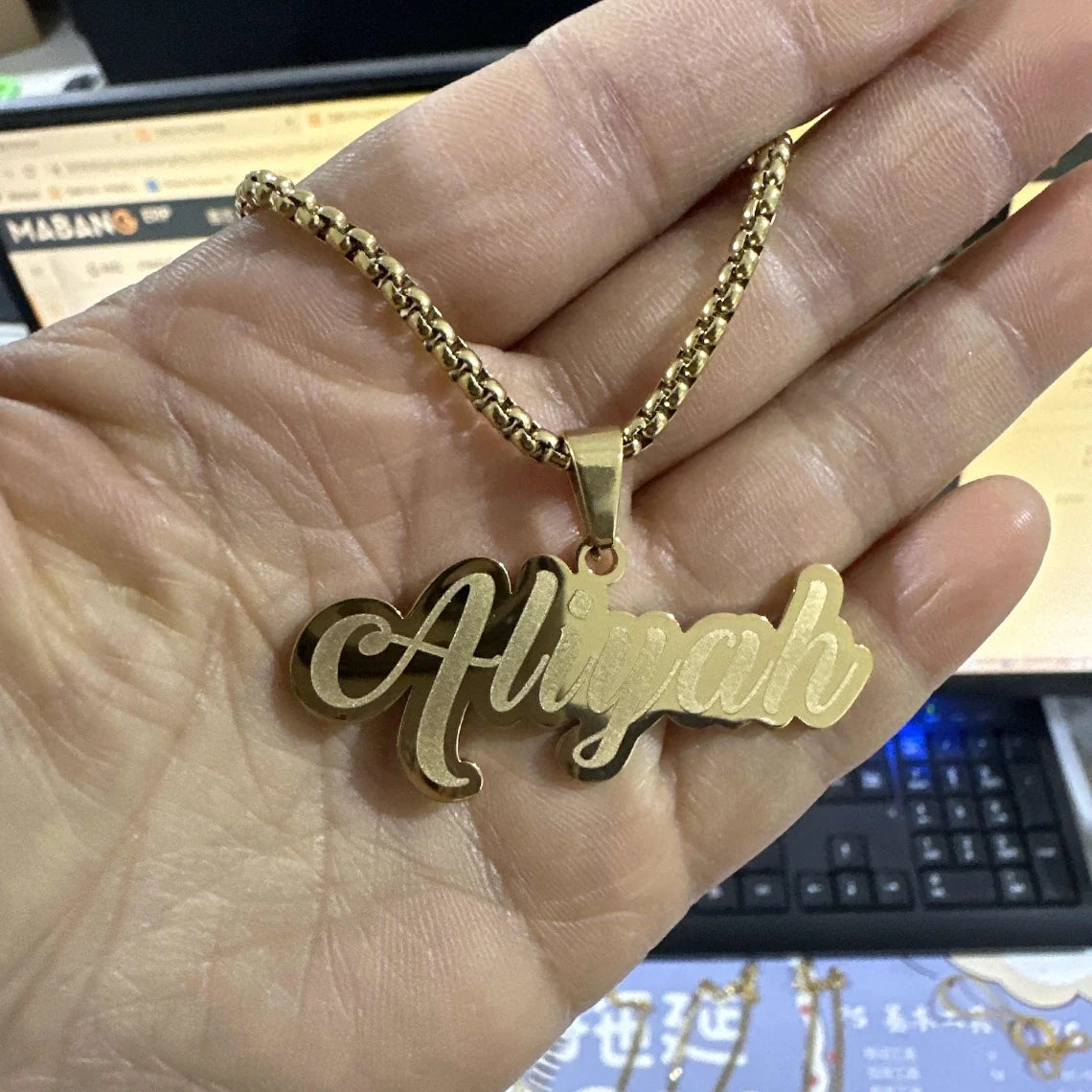 Colliers personnalisés en acier inoxydable avec nom gravé Collier personnalisé amovible avec plaque signalétique couleur or Bijoux pour femmes et hommes